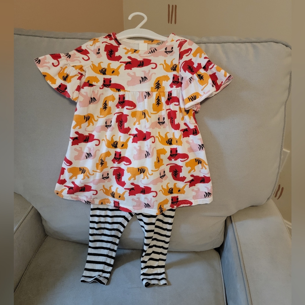 🦁 Harper Canyon / Nordstrom 18 month Tiger tunic and striped leggings